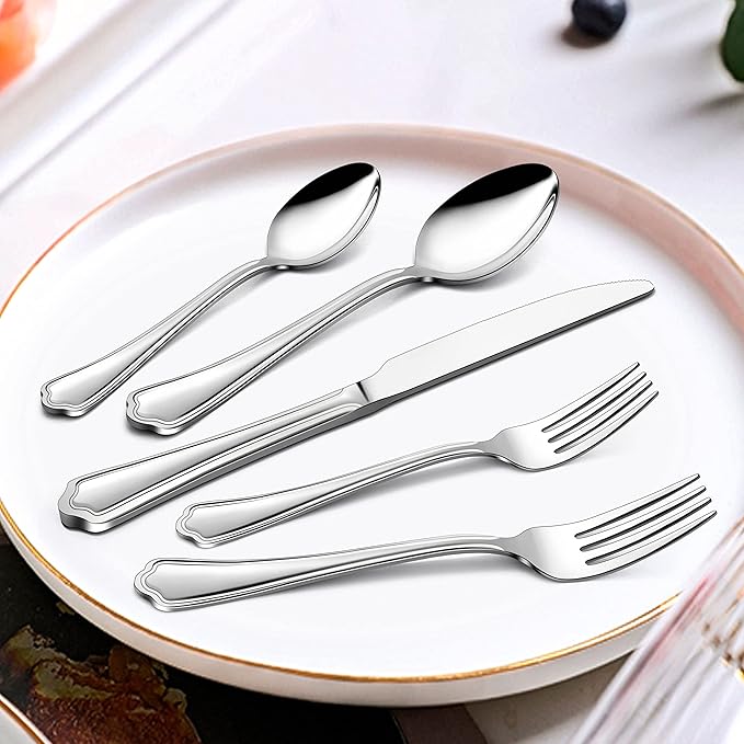 ScallopEdge 10-Piece Stainless Flatware Set