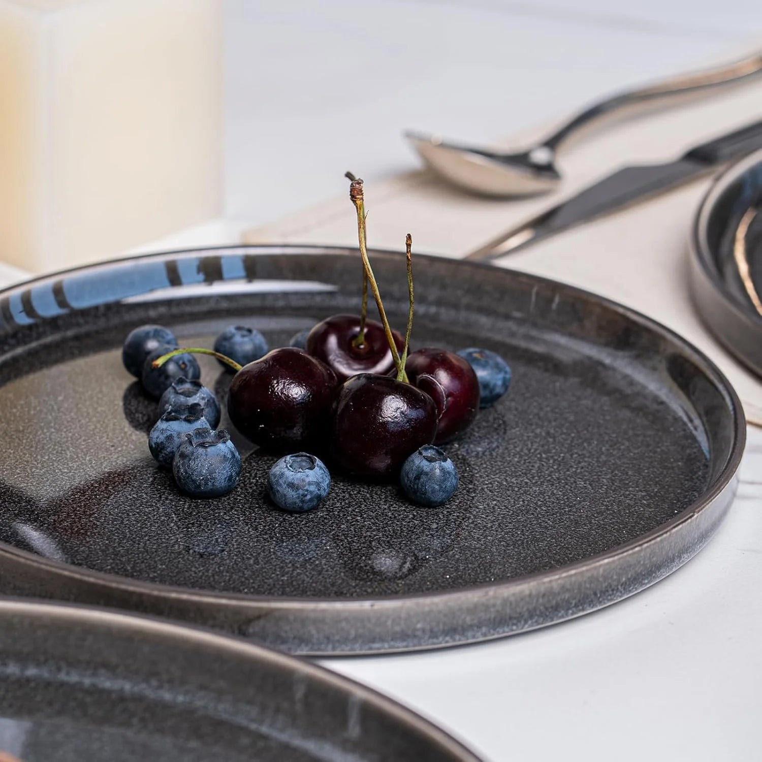 MONITO 12-Piece Ceramic Dining Set - Microwave & Dishwasher Safe, Black